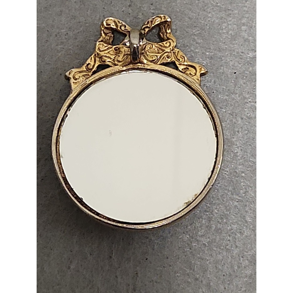 Vintage Metropolitan Museum Of Art Mirror Pendant - Picture 5 of 5